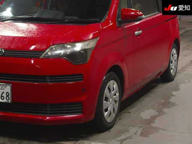TOYOTA SPADE 2013