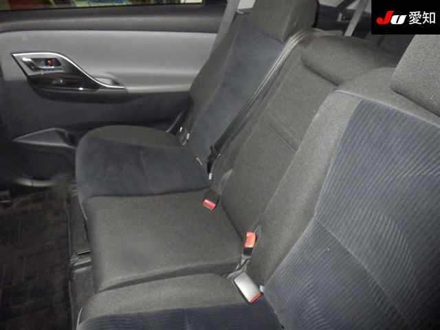 TOYOTA MARK X ZIO 2012