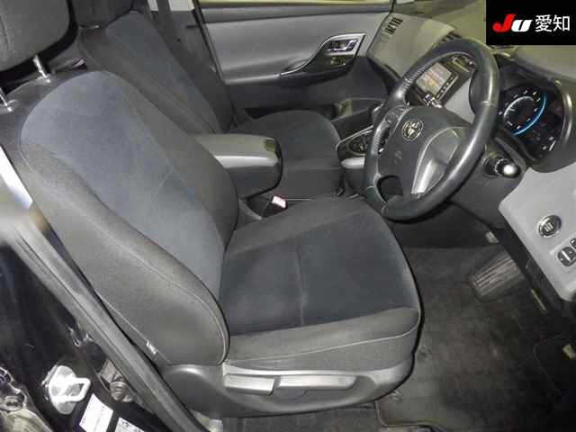 TOYOTA MARK X ZIO 2012