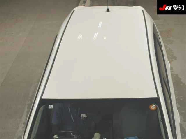 TOYOTA PRIUS ALPHA 2011