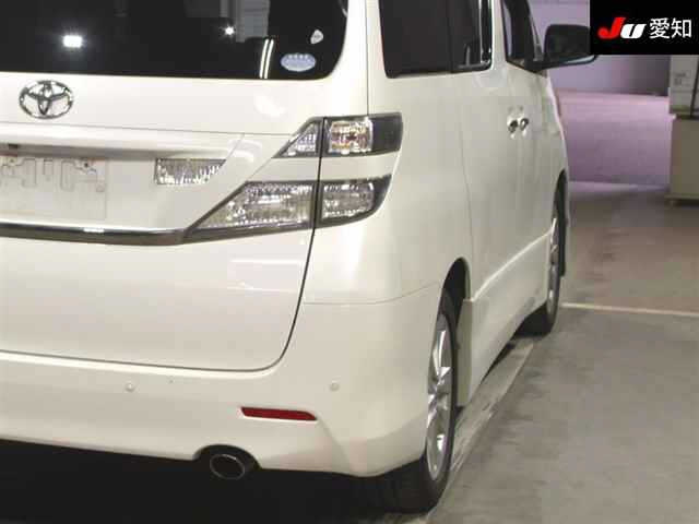 TOYOTA VELLFIRE 2011