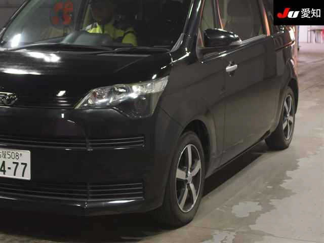 TOYOTA SPADE 2013