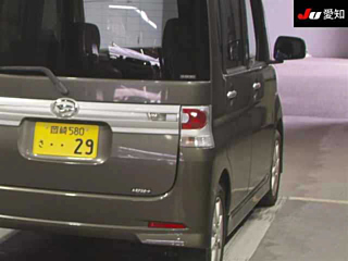 DAIHATSU TANTO 2011