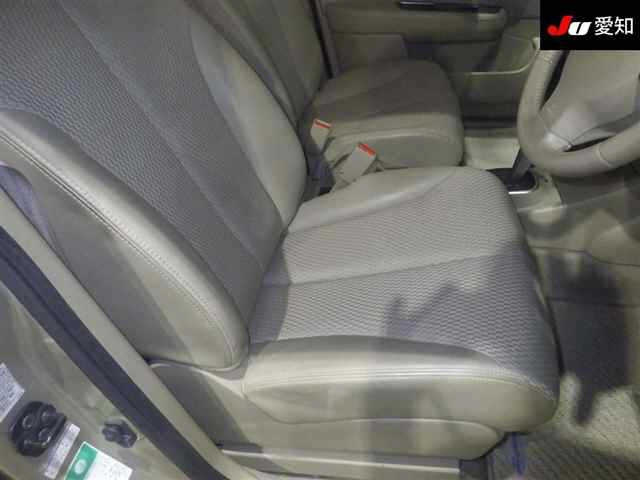 NISSAN TIIDA 2010