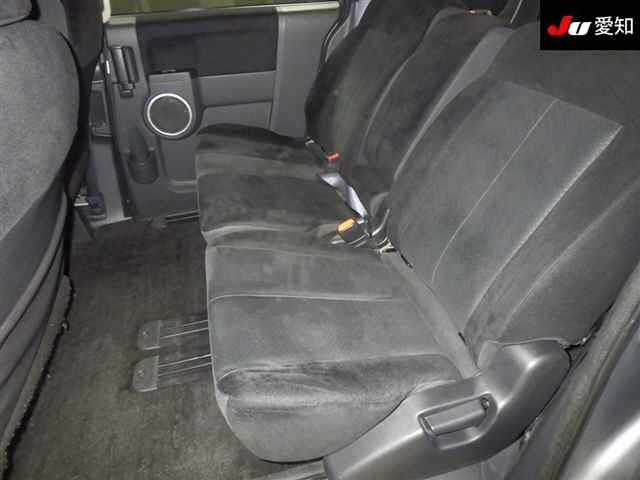 MITSUBISHI DELICA D5 2011