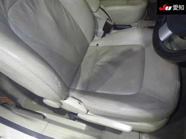 VOLKSWAGEN NEW BEETLE 2008