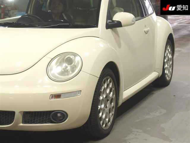 VOLKSWAGEN NEW BEETLE 2008