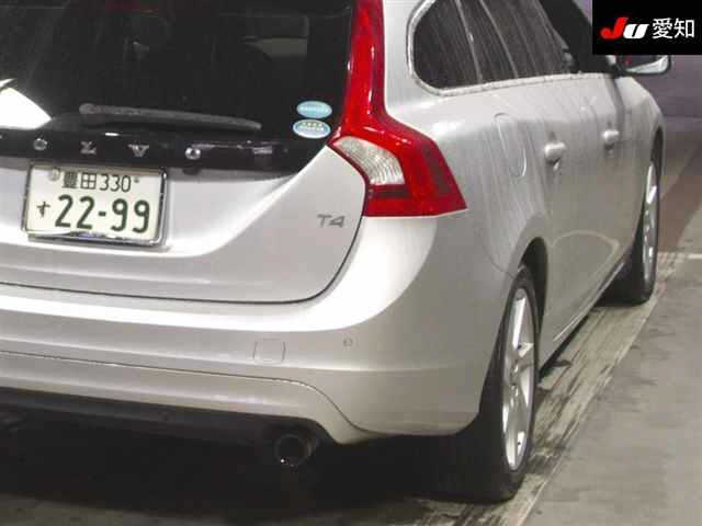 VOLVO V60 2014