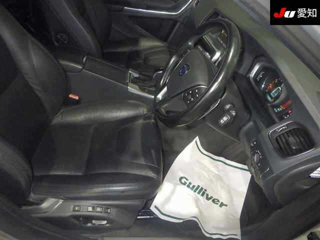 VOLVO V60 2014