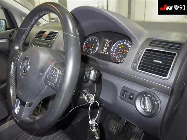 VOLKSWAGEN GOLF TOURAN 2013
