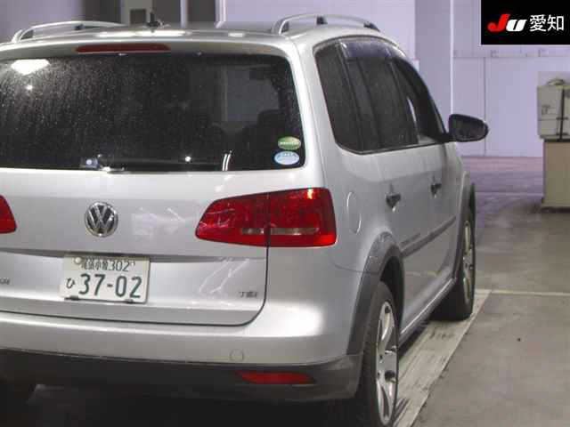 VOLKSWAGEN GOLF TOURAN 2013