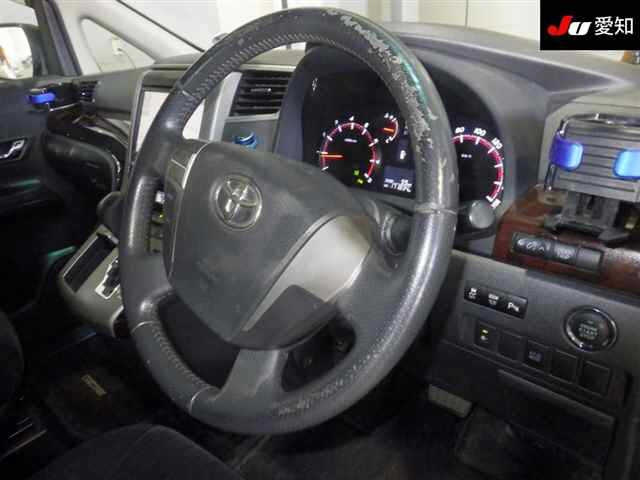 TOYOTA VELLFIRE 2014