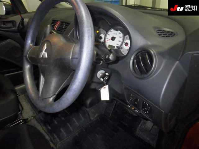 MITSUBISHI COLT 2009