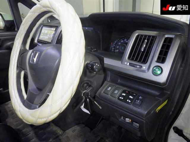 HONDA STEP WAGON 2012