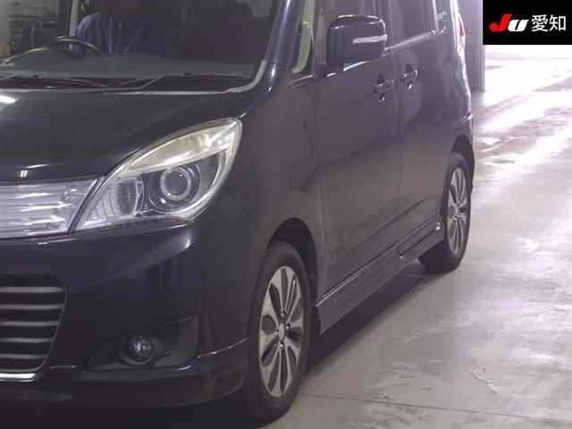 MITSUBISHI DELICA D2 2014