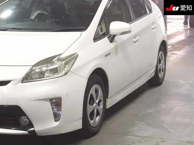 TOYOTA PRIUS 2013
