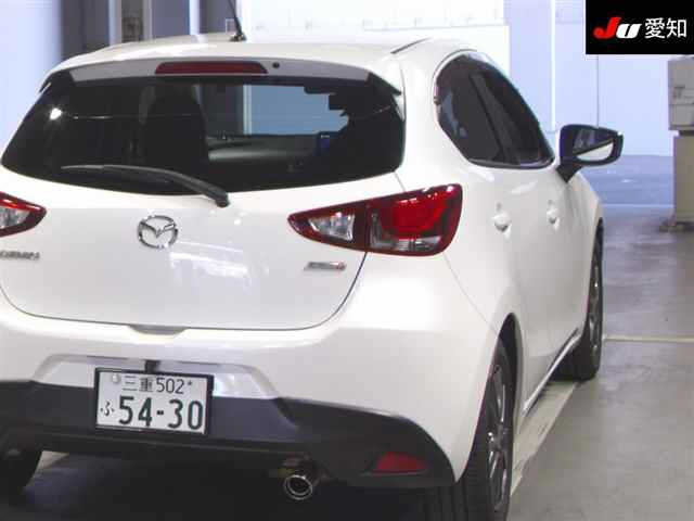MAZDA DEMIO 2015