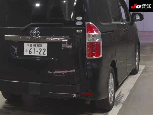 TOYOTA NOAH 2008