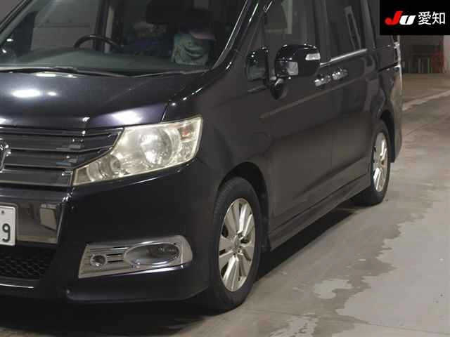 HONDA STEP WAGON 2011