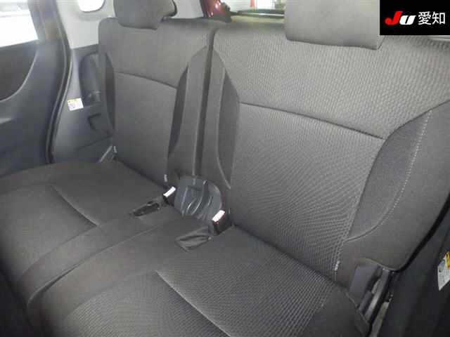 MITSUBISHI DELICA D2 2011