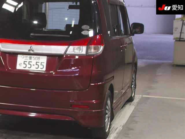 MITSUBISHI DELICA D2 2011