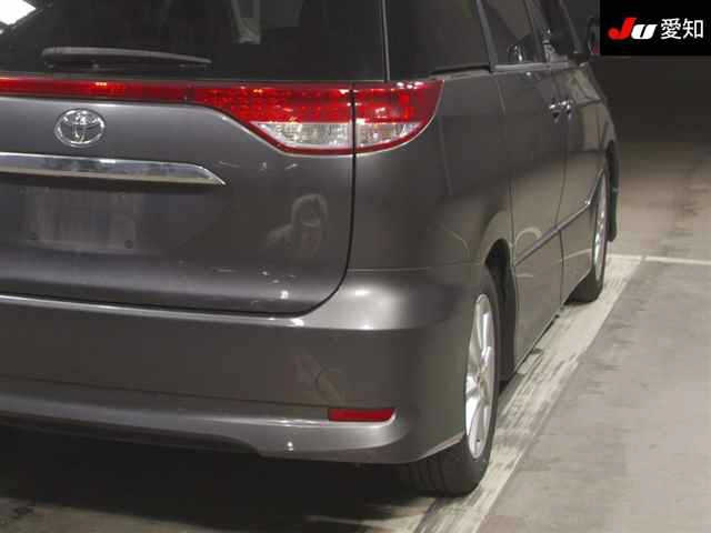 TOYOTA ESTIMA 2010