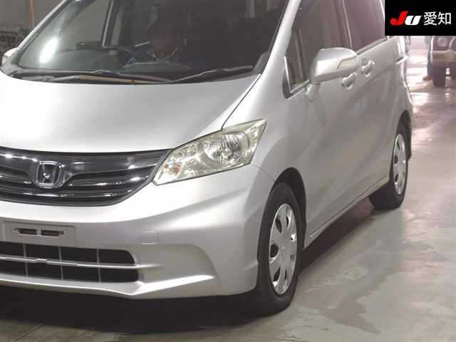 HONDA FREED 2012