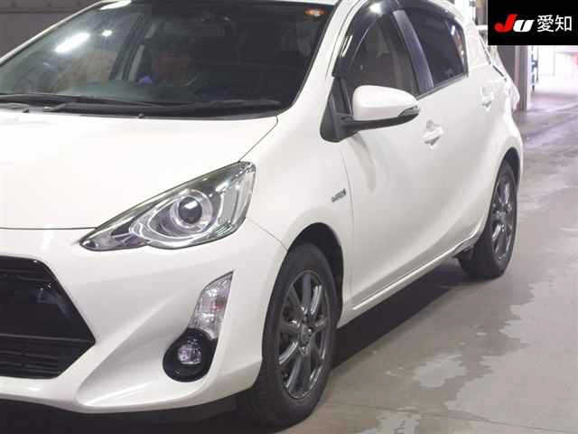 TOYOTA AQUA 2015