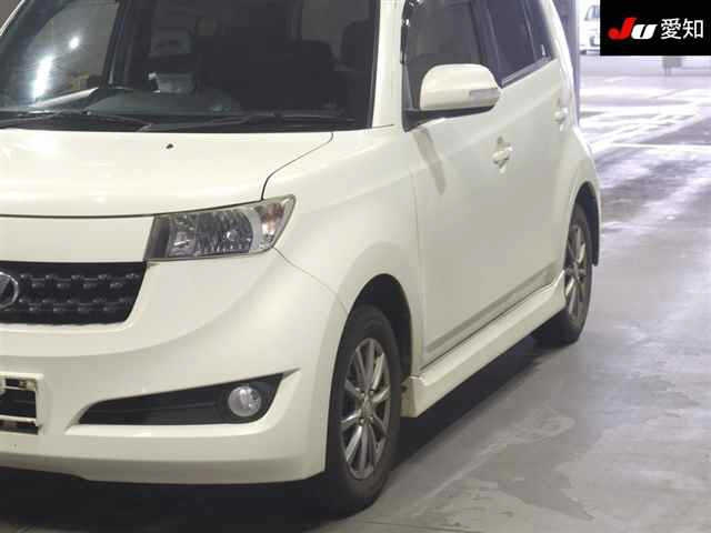 TOYOTA BB 2009