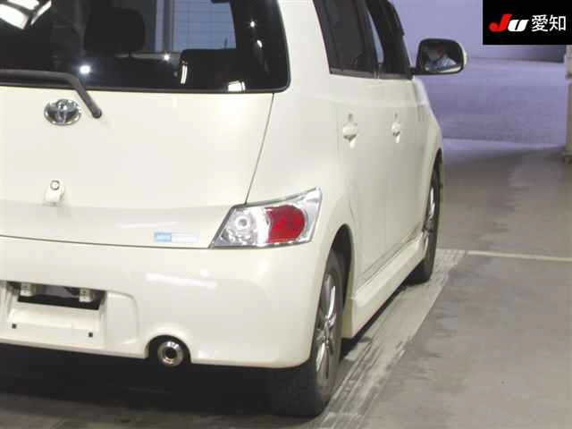 TOYOTA BB 2009