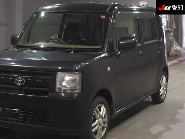 TOYOTA PIXIS SPACE 2012