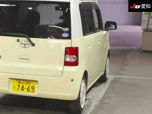 TOYOTA PIXIS SPACE 2016