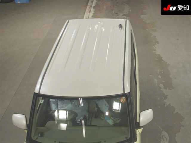 TOYOTA PIXIS SPACE 2016