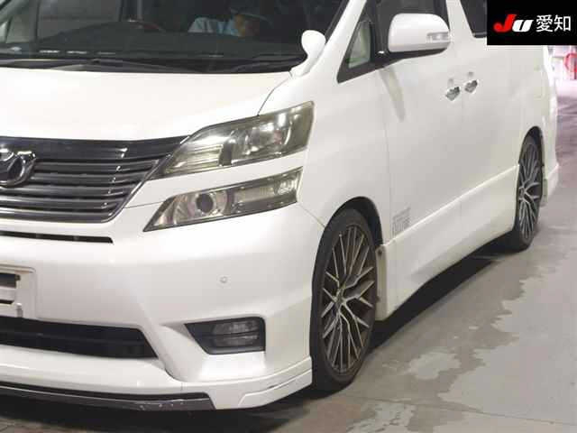 TOYOTA VELLFIRE 2010