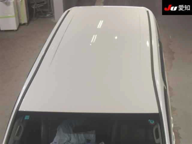 TOYOTA VELLFIRE 2010