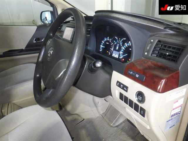 TOYOTA VELLFIRE 2008