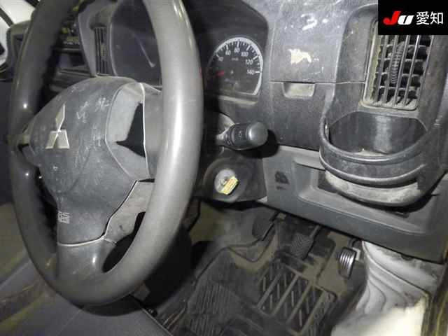 MITSUBISHI MINICAB TRUCK 2013