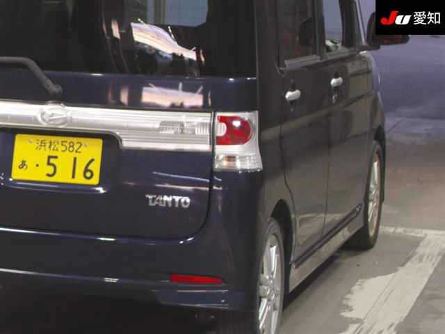 DAIHATSU TANTO 2009
