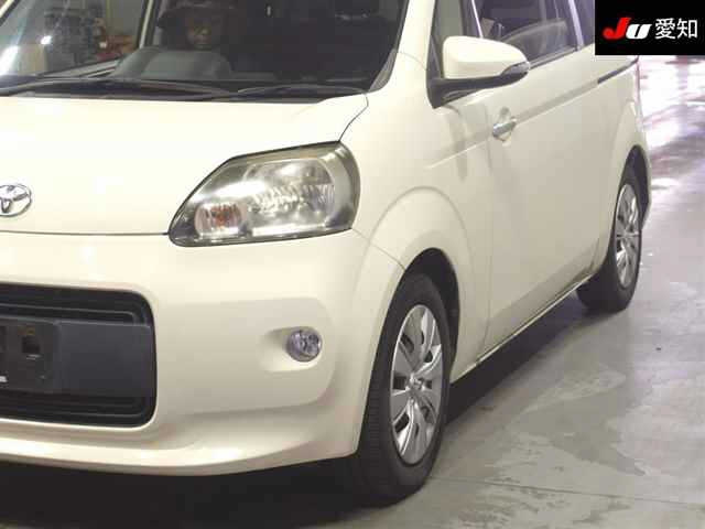 TOYOTA PORTE 2012