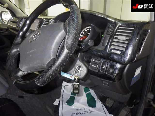 TOYOTA HIACE 2008
