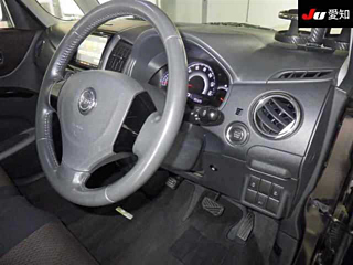 NISSAN ROOX 2011