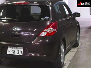 NISSAN TIIDA 2011