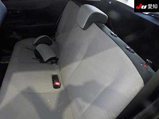 TOYOTA VITZ 2013