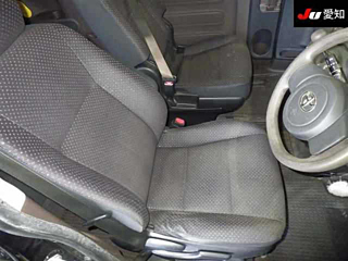 TOYOTA SPADE 2012