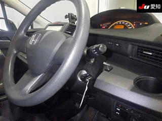 HONDA FREED 2010