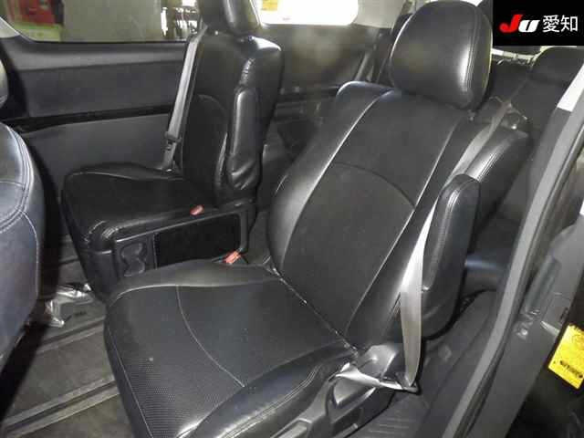 TOYOTA VELLFIRE 2011