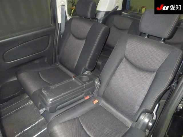 NISSAN SERENA 2011