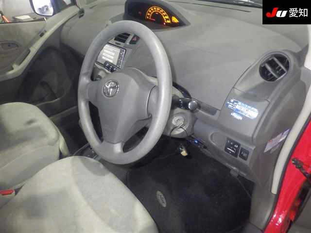 TOYOTA VITZ 2009