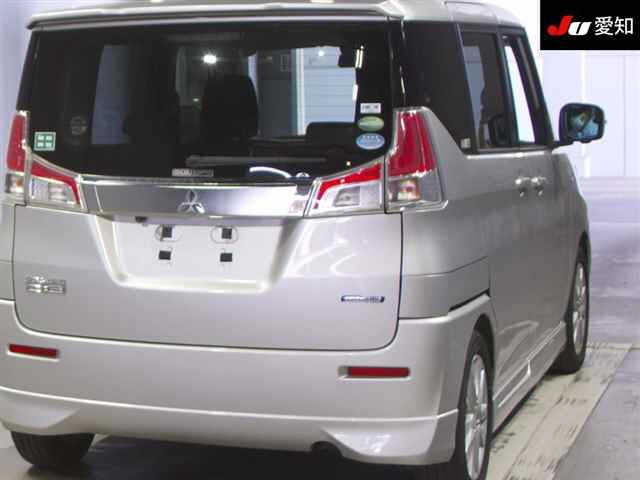 MITSUBISHI DELICA D2 2016