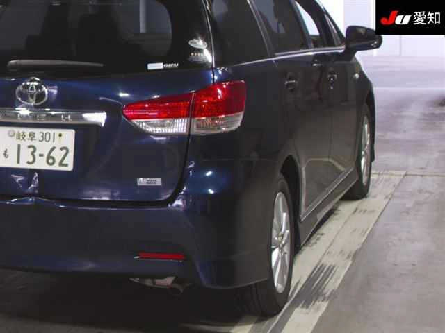 TOYOTA WISH 2009